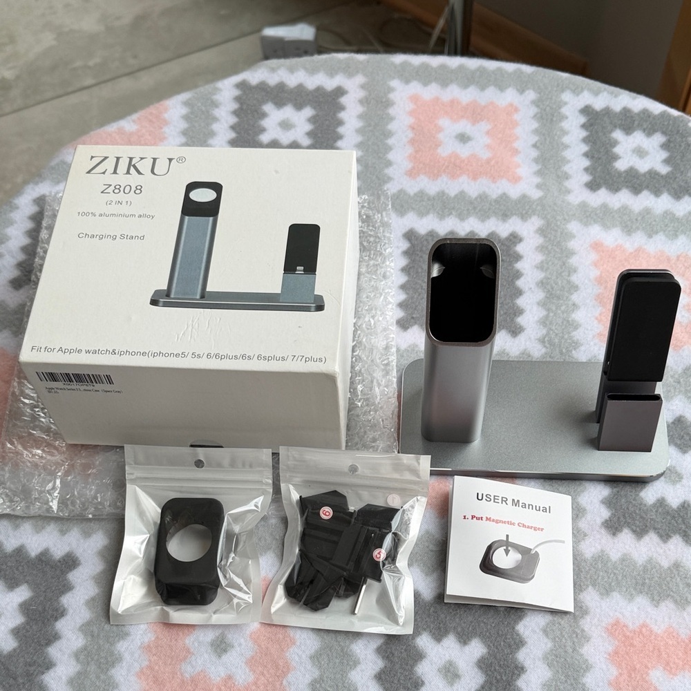 NWT Ziku aluminum charging stand for Apple Watch and iPhones 5-7 plus